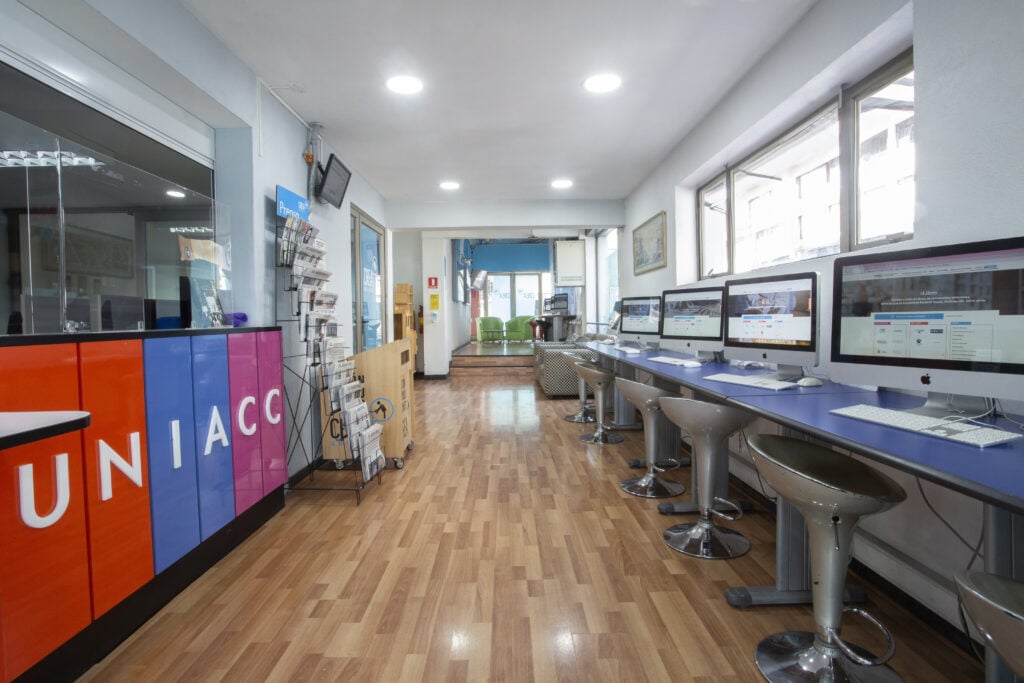 Biblioteca UNIACC