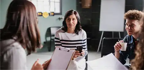 Estudia Trabajo Social en modalidad online — UNIACC