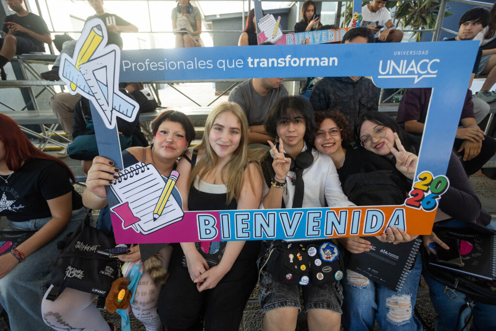 UNIACC vuelve a encenderse